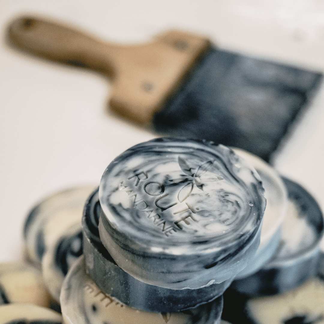 production de savon ciel d'orage sur Ouessant par simon cohen