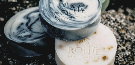 Savons à froid Route Mandarine sur granit breton