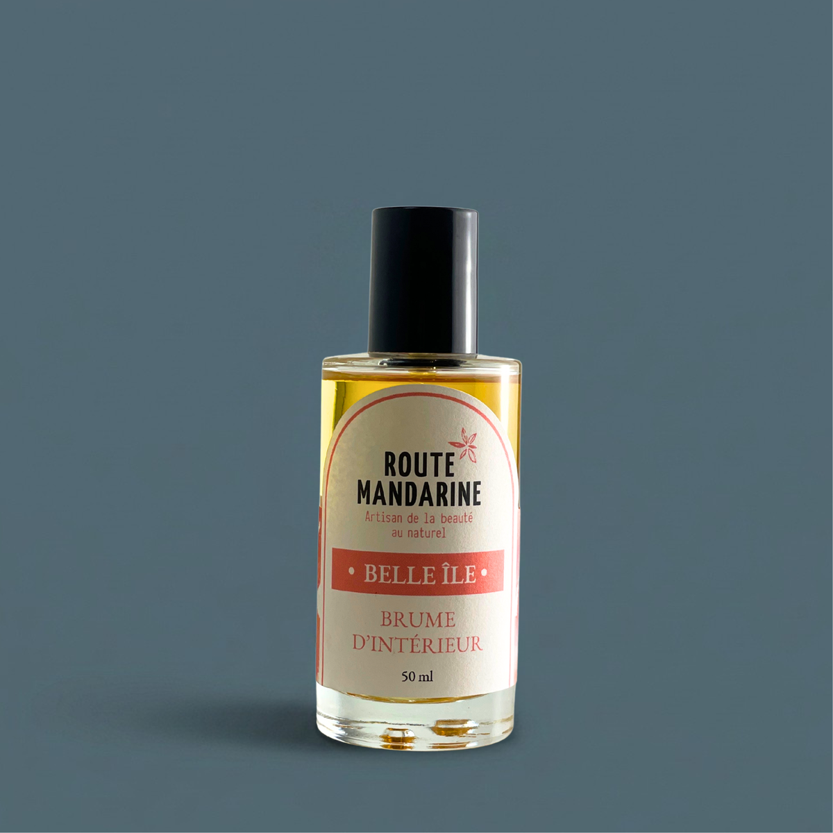Spray d'intérieur Belle ile Route Mandarine — flacon en verre 50 ml avec pompe spray, parfum ambré, boisé, ylang ylang, fabriqué en Bretagne