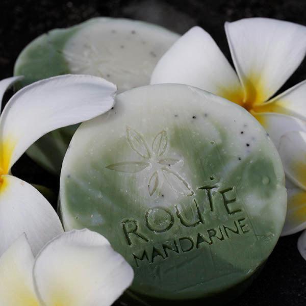 savon à l'huile d'avocat, argile verte et graines de pavot route mandarine